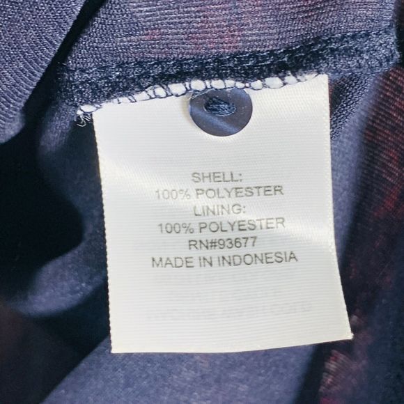 St. John’s Bay Abstract Quarter Button Blouse Size Medium Women’s - Picture 7 of 7